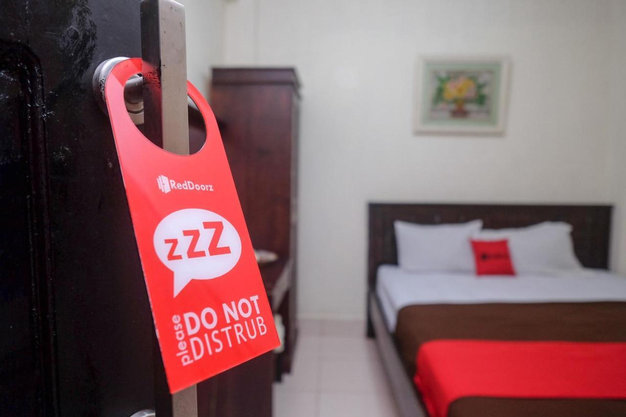 Reddoorz At Hotel Rich Parepare Near Pantai Mattirotasi Exterior foto