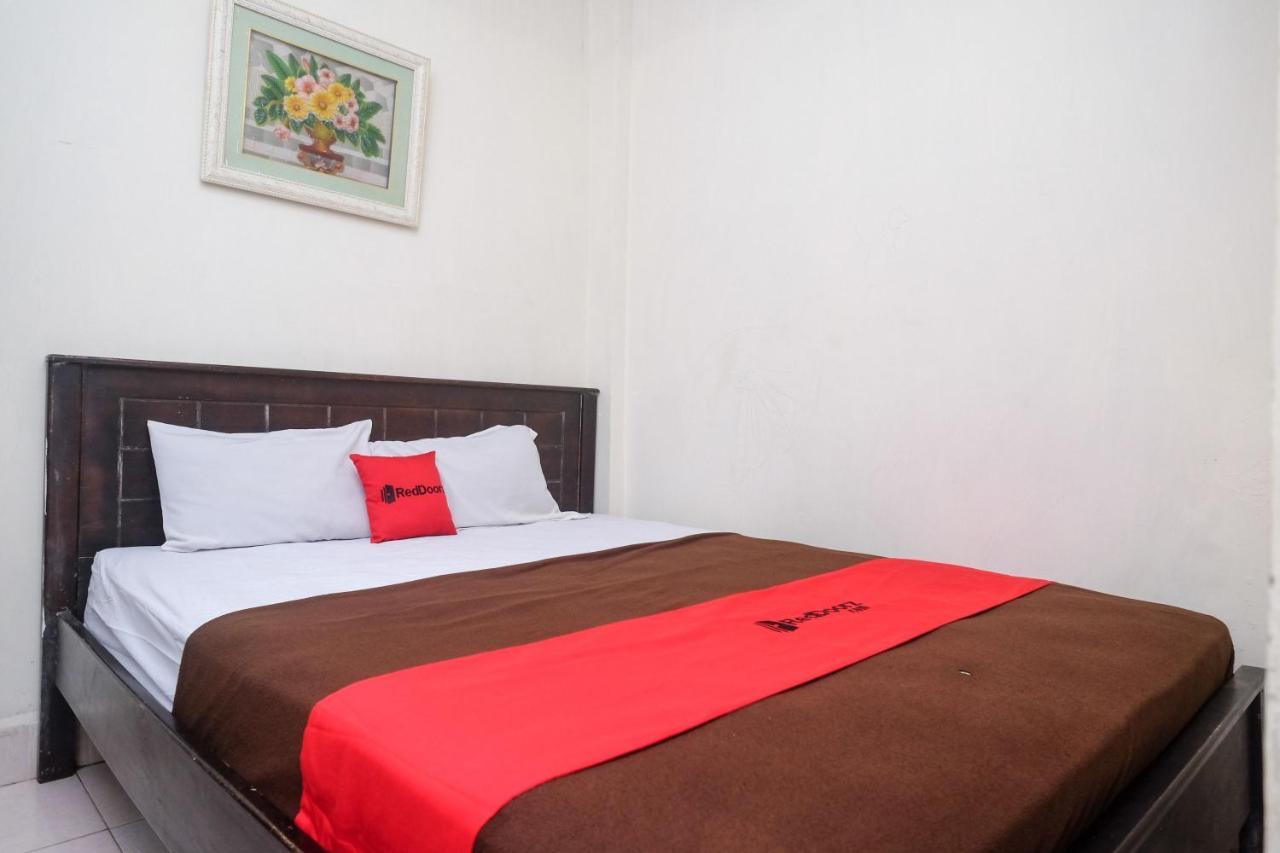 Reddoorz At Hotel Rich Parepare Near Pantai Mattirotasi Exterior foto
